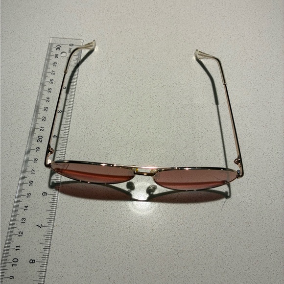 Quay Sunglasses with Pink Lenses - Picture 8 of 9